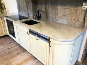 blat kuchenny granit Colonial Ivory