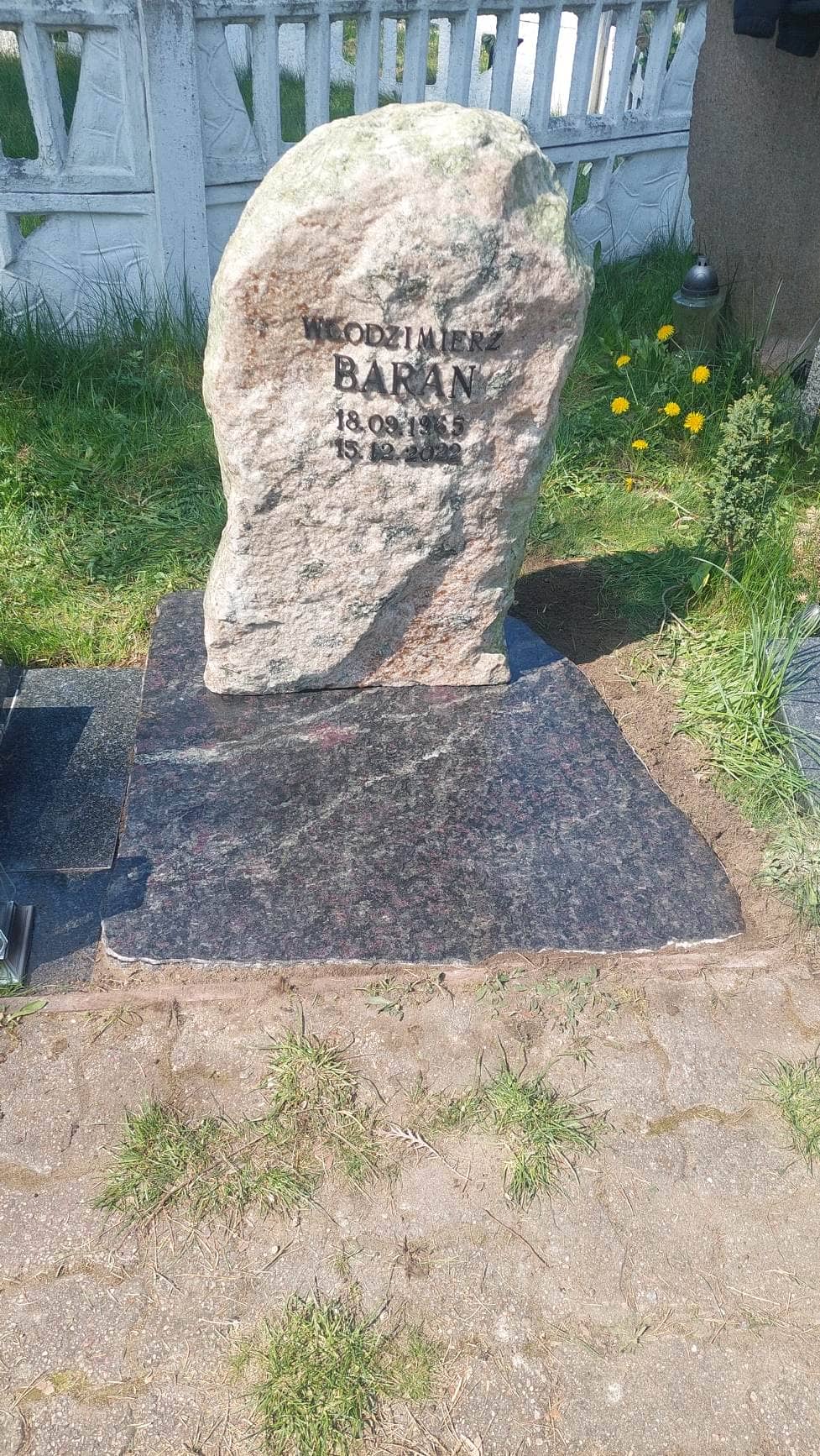 Nagrobek skałkowy #SK11 Nagrobek skałkowy #SK11